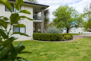 Apex Park Holiday Apartments - Image 5