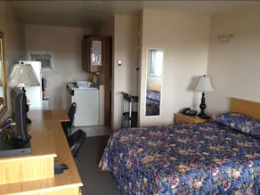 Grassland Motel - Image 5