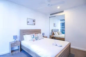 Stylist 2 Bedrooms Apartment with Pool/GYM/Parking - Image 5