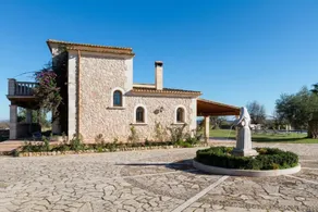 YupiHome Villa Can Pedro - Image 5