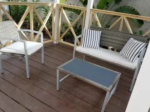 The Discovery Bay Lux Apartment - Image 5