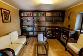 Home 4 Creativity - Image 3