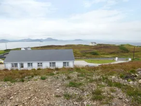 Gelmar's Coastal View - Image 3