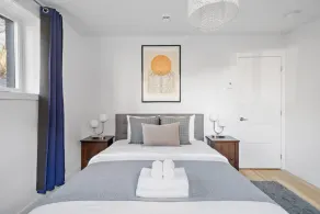 Brand New Contemporary 2-bedroom Apartment - Image 2
