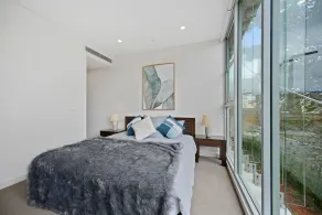 Ultra Modern Luxurious home in Tranquil Sydney - Image 3