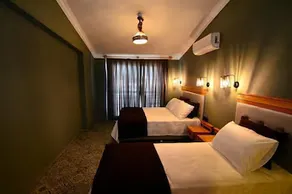 Dark Station Boutique Hotel - Image 2