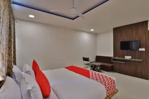 Hotel Meridan Palace By OYO Rooms - Image 3