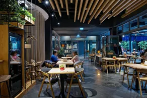 7Seasons Central Suites - Image 2