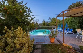 Stunning Home in Sveti Anton With Wifi and 4 Bedrooms - Image 2