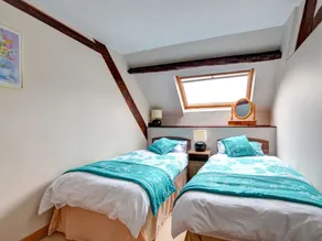 Holiday Home Adjacent to Owner's Farmhouse, Around 10km From the Town of Builth Wells - Image 2
