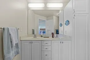 Yacht Club Dream 3 Bedroom Condo by Redawning - Image 2