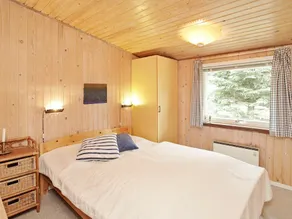 Contemporary Holiday Home in Oksbøl With Terrace - Image 5