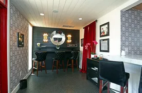 Chic 2BR Near Triangle With King Beds Fast Wifi - Image 3