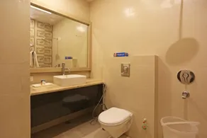Hotel Rolex Inn - Image 2