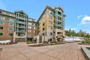 Premium  With The Ritz-carlton Amenities 3 Bedroom Condo by RedAwning - Image 3