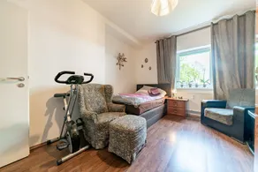 ID 6869 | Private Apartment - Image 2