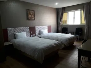 Royal Garden Business Motel - Image 2