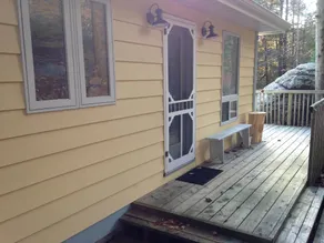 Tall Trees~3 Bedrooms & 1.5 Bathrooms on Pristine Bruce Lake in Muskoka - Image 4