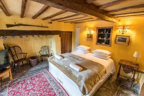 Meadow Cottage Guest House - Image 3