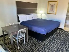 Home Lodge - Image 5