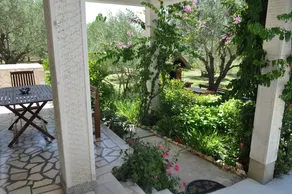 Dolac Guesthouse - Image 5