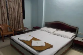 Hotel Parth - Image 2