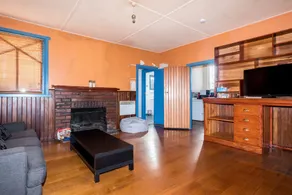 Beach House at Kingston Beach - Image 2