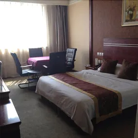 Zhengyang Hot Spring Business Hotel - Image 4