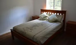 Four Bull Hut - Image 2