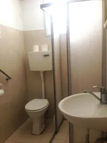 Momo's Hostel - Image 2