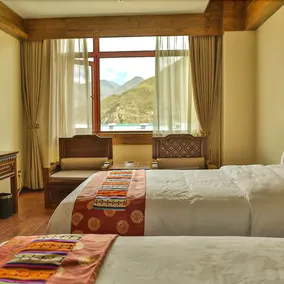 Tibet Shellong Manor Hotel - Image 2