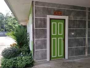 The Colour Hotel - Image 4