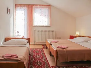 House Giga - Image 2