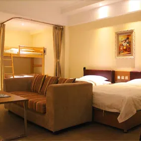 Shangalila Luxury Hotel - Image 4