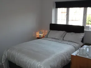 The Den - Image 2