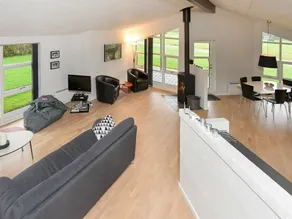 Luxurious Holiday Home in Hovborg With a Scenic View - Image 4