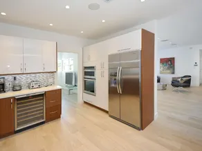 Miami World Rental - Venetian House - Image 2