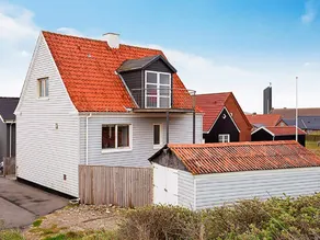 Secluded Holiday Home in Thyborøn With Terrace - Image 2