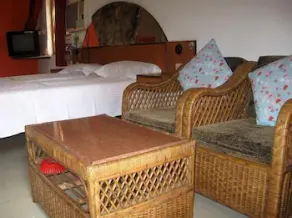 Palm Groove Resort - Image 4