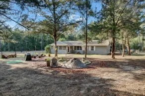 Large Beautiful Ranch Home with Games and Beautiful Scenery on 5 acres - Image 3