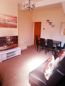 Sea Side Apartment - Image 5