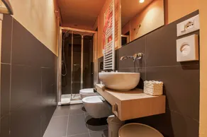B&B Valeran - Image 3