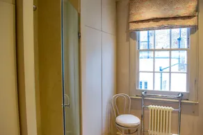 Chelsea 3 Bedroom House With Patio - Image 4