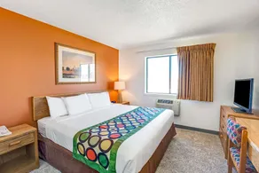 Super 8 by Wyndham Aberdeen West - Image 3