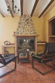 House With 4 Bedrooms in Yeste, With Wonderful Mountain View, Pool Access and Enclosed Garden - Image 2
