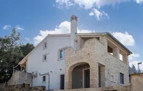 Amazing Apartment in Rovinjsko Selo With Wifi - Image 2