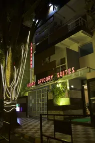 FabHotel Grand Savoury Suites - Image 3