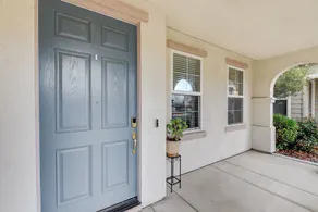 Spacious & Scenic 4br W/ Deskspace In Hayward 4 Bedroom Home by Redawning - Image 4