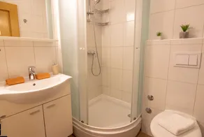 Makarska Beach Apartment Lucija - Image 5