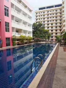 Eastiny Place Hotel - Image 4